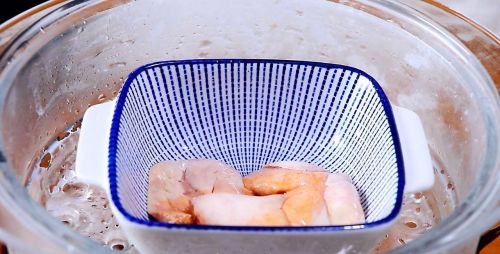 如何制作砂锅鱼(秘制砂锅鱼)