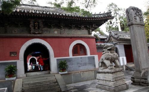 中国寺庙里求平安最灵的三个寺庙是什么(中国寺庙里求平安最灵的三个寺庙是)