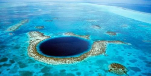 世界最深蓝洞在我国，宽口窄底坐在海里，禁止近距参观