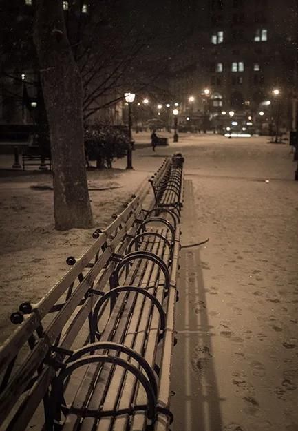 雪花飞舞的冬夜 想你是什么歌(雪花飞舞的冬天是什么歌)