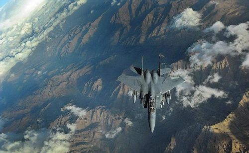 双引擎、全天候、高机动性空中优势重型F-15鹰式战斗机