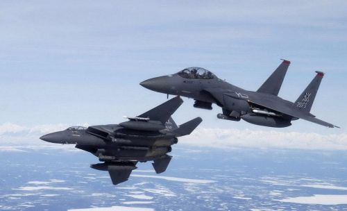 双引擎、全天候、高机动性空中优势重型F-15鹰式战斗机