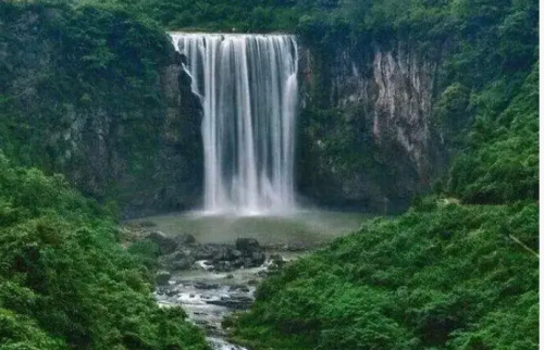 中国十大瀑布美景排名(中国十大瀑布美景图片)