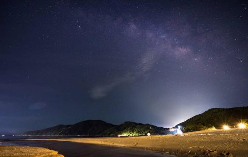 描写月空的夜色的诗句(月空夜景)