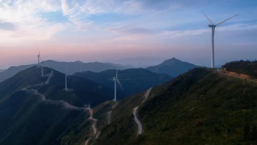 想来一场说走就走的旅行的说说,我带上你(赴一场说走就走的旅行)