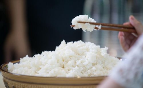 米饭夹生的补救办法(米饭夹生怎么弄)