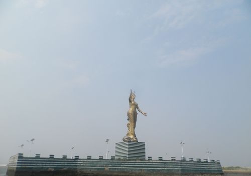 唐山月坨岛一日游，风景还是不错的！值得一去！