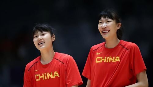 女姚明身高是多少?(女姚明13岁2米21)