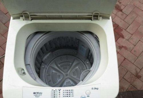 终于找到洗衣机脱水时声音大原因了，看看您都知道吗？