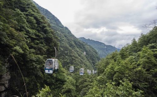 重庆周边旅游必去十大景点推荐(重庆周边热门旅游景点)