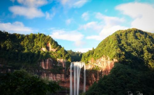 重庆周边旅游必去十大景点推荐(重庆周边热门旅游景点)