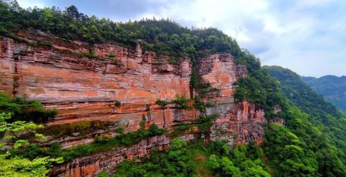 重庆周边旅游必去十大景点推荐(重庆周边热门旅游景点)