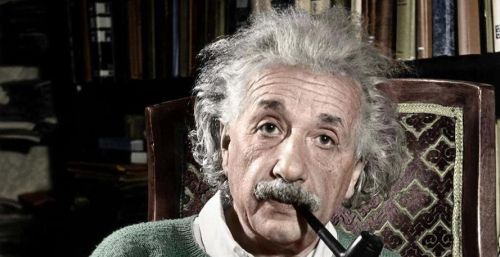 同为诺奖得主，爱因斯坦和杨振宁的理论，哪个更伟大？