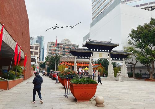 广州有座城隍庙，就在北京路附近，游客：为什么叫“都城隍庙”？