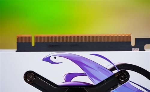 通体白色高颜值！铭瑄RTX 4070 iCraft OS12G瑷珈显卡图赏