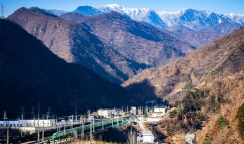 陕西有一趟适合旅行的绿皮慢火车，最低票价4元，沿途风景很美