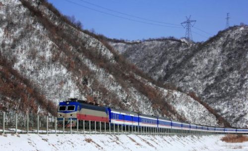 陕西有一趟适合旅行的绿皮慢火车，最低票价4元，沿途风景很美