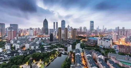 江苏两市如若合并，将成为一线城市，经济总量会超过深圳