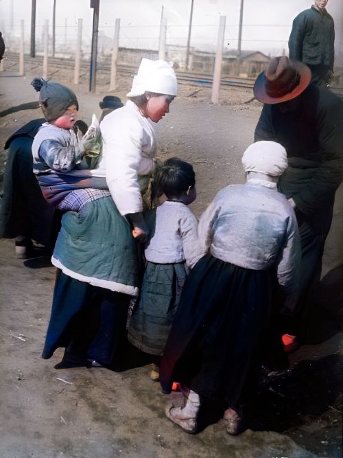 老照片：1937年日军统治下的抚顺，老百姓真实生活场景，令人惊叹