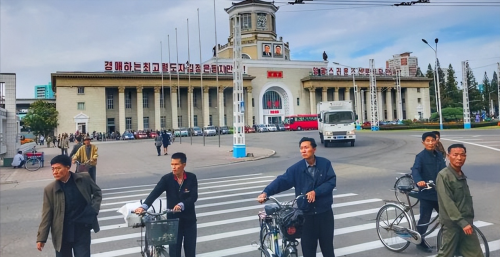 朝鲜被严格封锁几十年，为何能成为第9个拥核国，谁在背后帮忙？