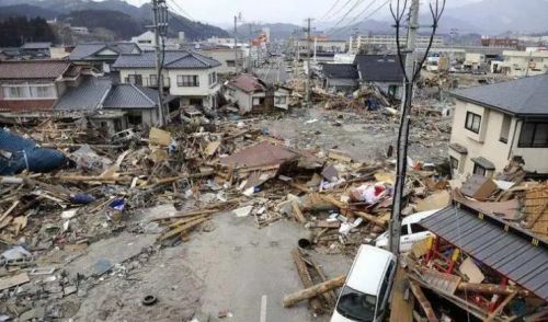 如果日本沉没，1.26亿灾民何去何从？我国该接收难民吗