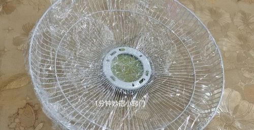 电风扇坏了卖掉不值钱，简单改造一下放阳台，全家人看了都夸好