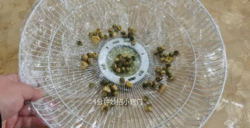 电风扇坏了卖掉不值钱，简单改造一下放阳台，全家人看了都夸好