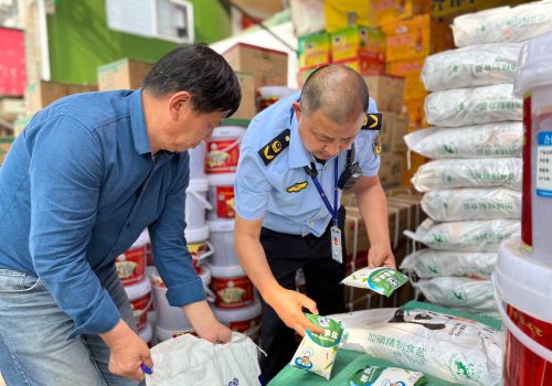 武汉东西湖区开展食盐质量安全专项检查 督促食品安全“两个责任”落地落实