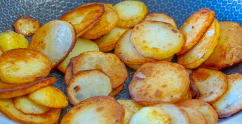 土豆怎么做最好吃？分享4种不同的做法，鲜香美味，顿顿吃光盘