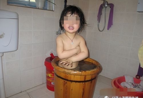 5岁女儿独自洗澡，突然传出撕心裂肺的惨叫声，妈妈后悔不已！