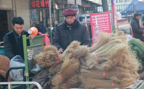 提醒：农村大集上，4类东西贵贱不要买，十有八九是“假货”