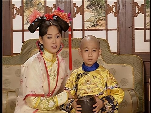 清朝历史上，有几位皇后出自于蒙古科尔沁部落？她们的结局怎样？