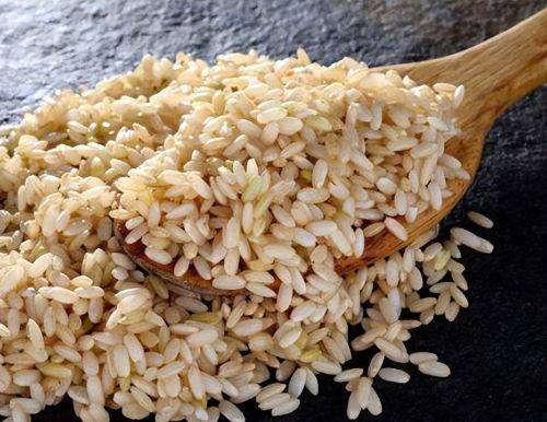 天天吃糙米饭最健康？你错了，粗粮这么吃，也会营养不良、变胖