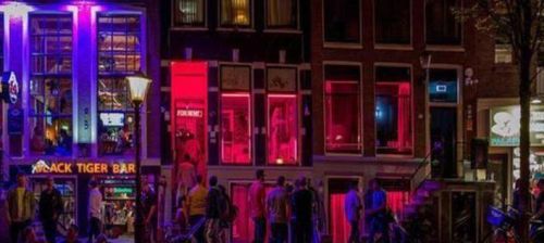 游客在荷兰旅游：很多国家觉得脸红的事情，这里几乎都合法！