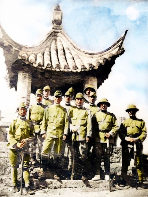 1941年的江苏徐州，魁星阁周边景色怡人，开元寺古佛像栩栩如生