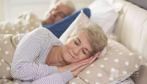 午睡可能影响寿命健康？医生提醒：50岁后，午睡“三不要”得牢记