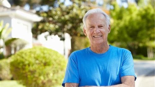 退休医生坦言：寿命长不是多走路或多睡觉，而是坚持这2件小事情