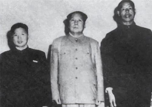 毛泽青是毛主席的堂弟，为何被怀疑贪污，他那笔钱是怎么来的