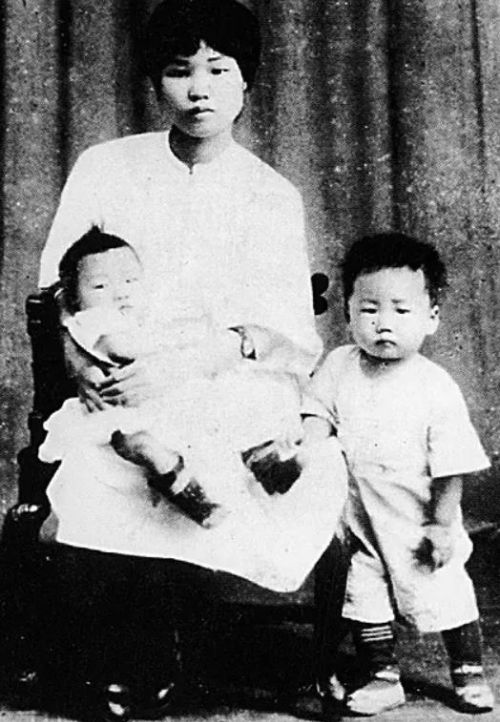 1930年，是他给杨开慧补上了致命一枪，40年后毛主席才知道真相
