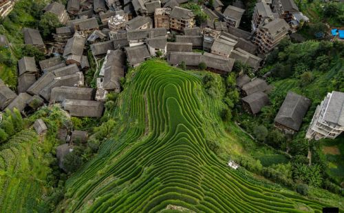 外国妹子探索了中国最美的风景，景色震撼老外