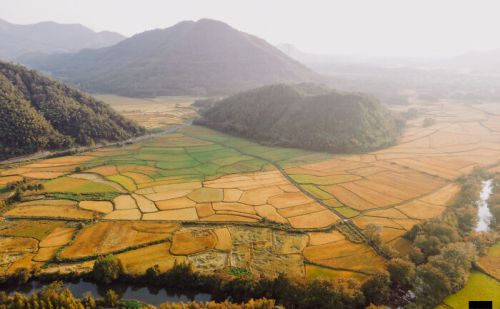 外国妹子探索了中国最美的风景，景色震撼老外