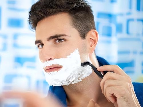 男性刮胡子频率高，说明了什么？与寿命有啥关系？用科学告诉你