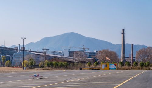 航空研学之旅？在《银河补习班》的取景地，看一场精彩的航模表演