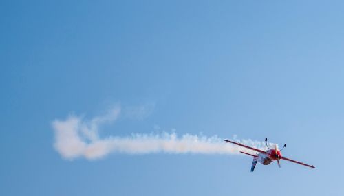 航空研学之旅？在《银河补习班》的取景地，看一场精彩的航模表演