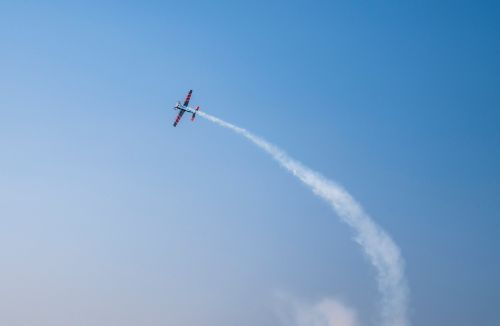 航空研学之旅？在《银河补习班》的取景地，看一场精彩的航模表演