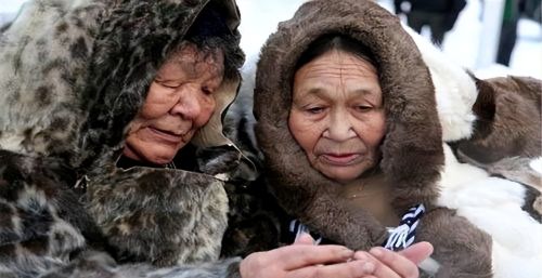 北极一原始部落，用妻子来“待客”，其背后是怎样一个无奈？