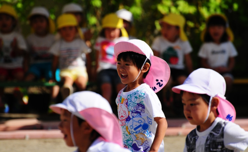 幼儿园变相“摸家底”，不料家长个个反套路，跟我斗你还嫩了点