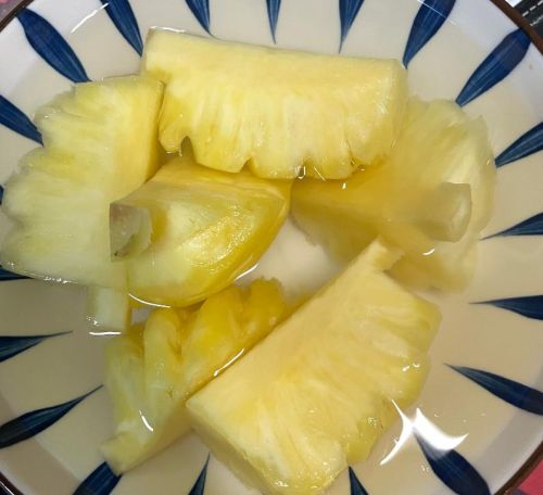 孕期能吃菠萝吗？记牢2个“关键词”，解馋还不容易过敏