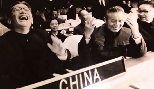 1981年中美联合国交锋，中国连投16轮反对票，邓小平：一否到底
