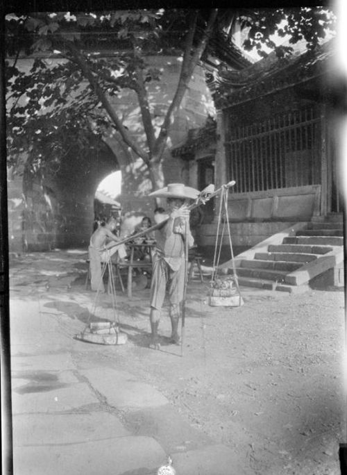 57张四川105年前的珍贵人文老照片，看1918年的巴蜀之地